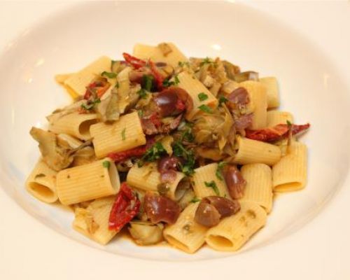 Rigatoni, Artichokes and Sun Dried Tomatoes